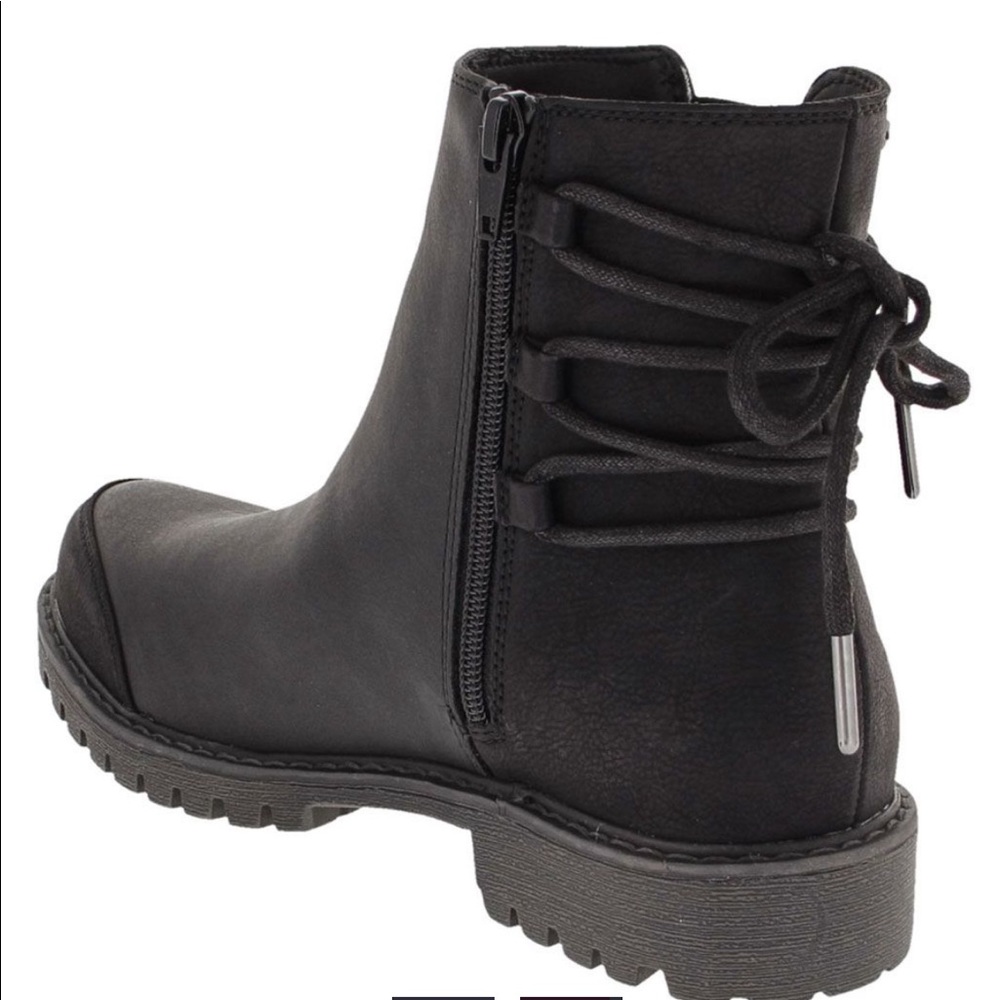 Roxy Kearney Ankle Bootie - Picture 4 of 12